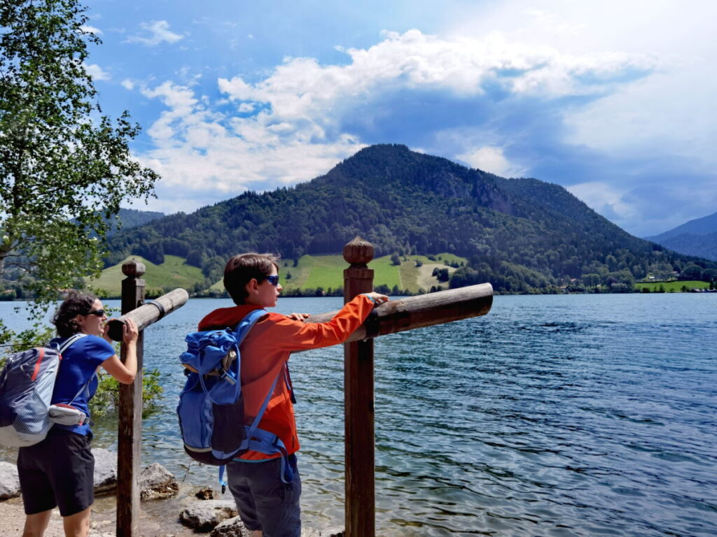 Direkt am Schliersee Rundweg liegt der Erlebnispfad am Westufer - ideal bei einem Ausflug mit Kindern