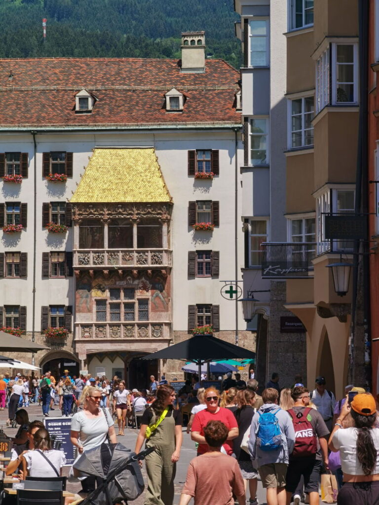Ausflugsziele Bayern - das Goldene Dachl in Innsbruck 